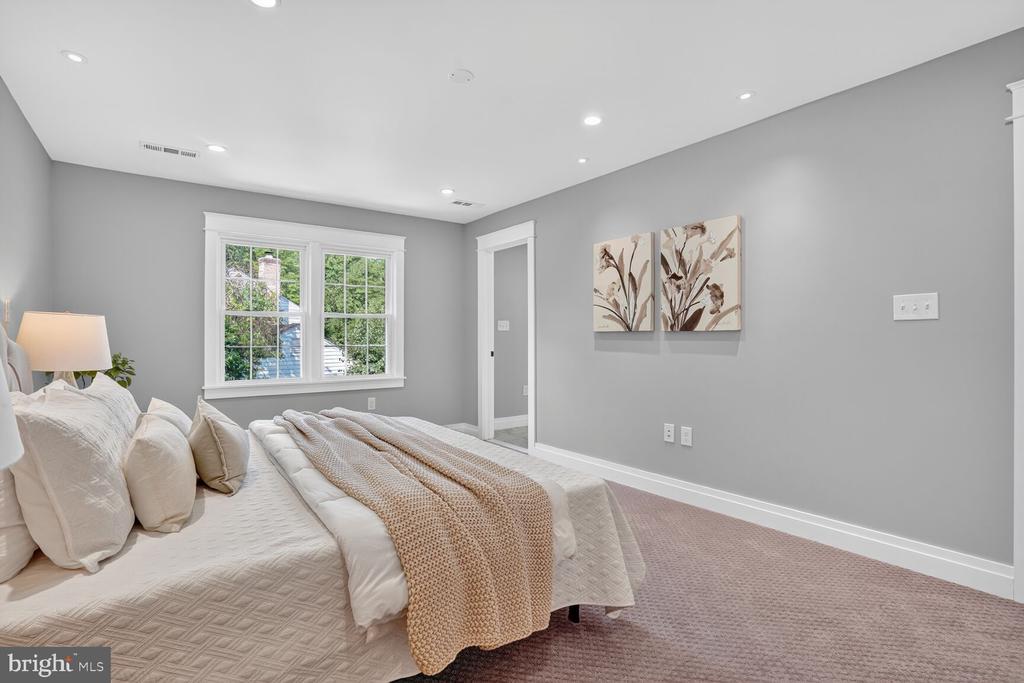 4122 FERRY LANDING ROAD