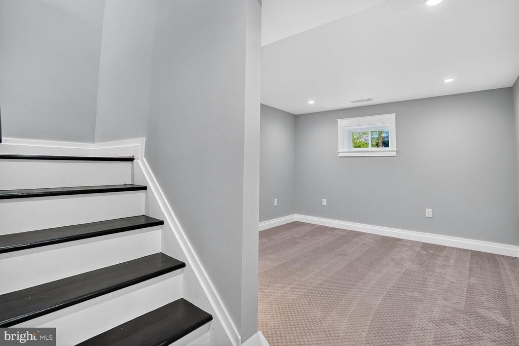 4122 FERRY LANDING ROAD