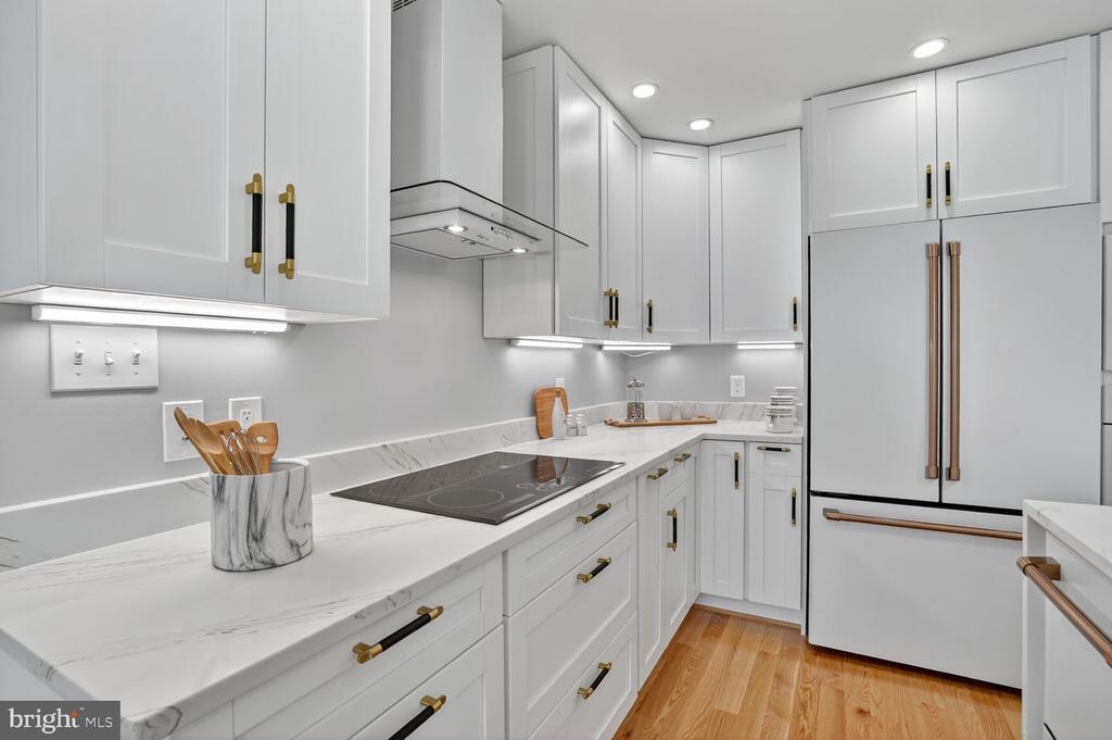 4122 FERRY LANDING ROAD