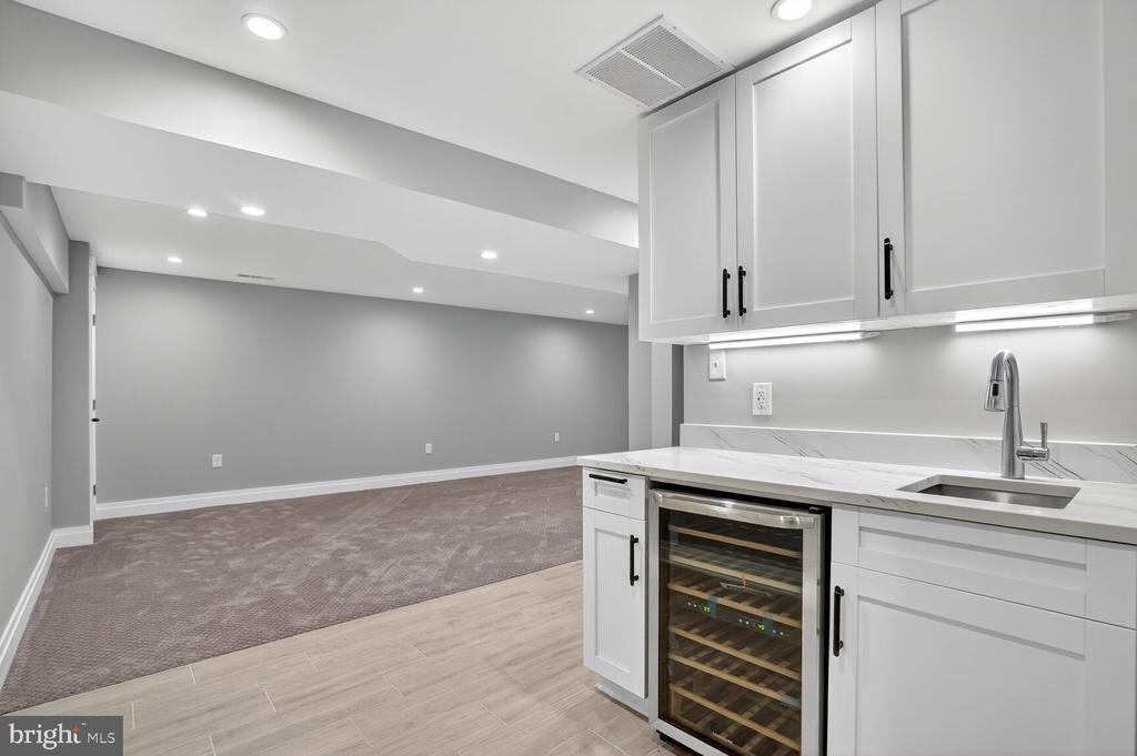 4122 FERRY LANDING ROAD