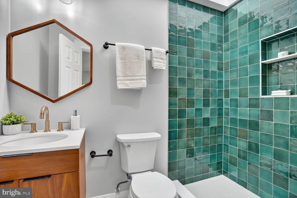 4122 FERRY LANDING ROAD