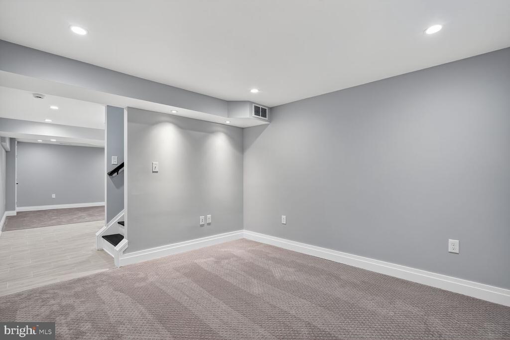 4122 FERRY LANDING ROAD