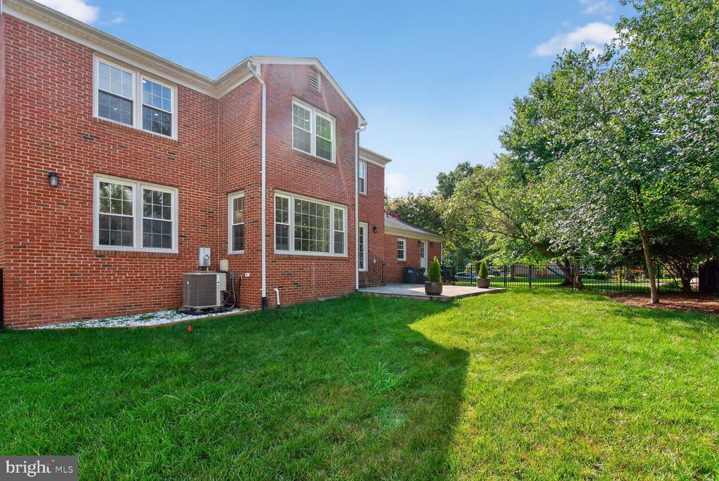 4122 FERRY LANDING ROAD