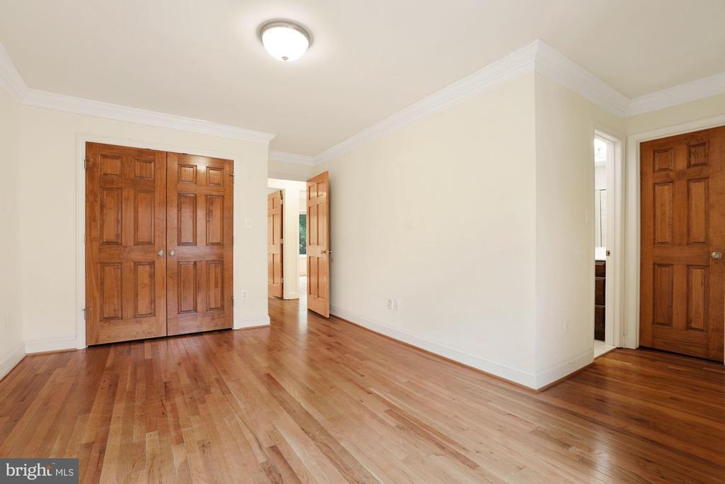 2057 GOLF COURSE DRIVE