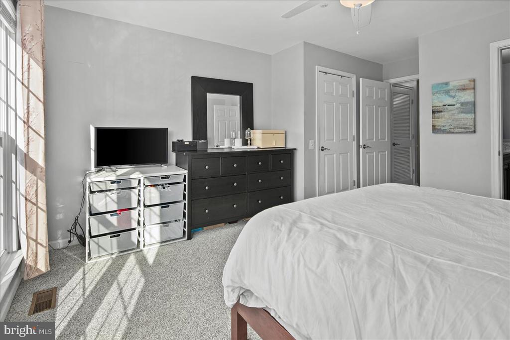 5986 KIMBERLY ANNE WAY