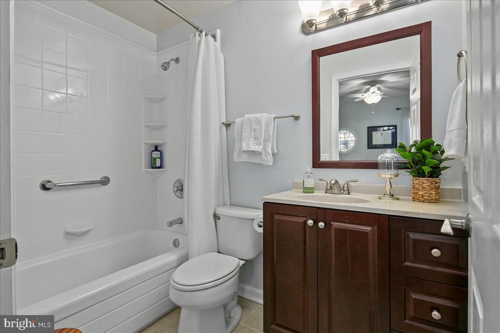 5986 KIMBERLY ANNE WAY