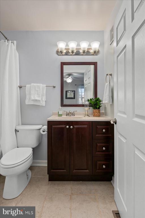 5986 KIMBERLY ANNE WAY