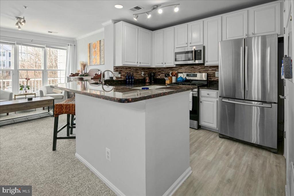 5986 KIMBERLY ANNE WAY