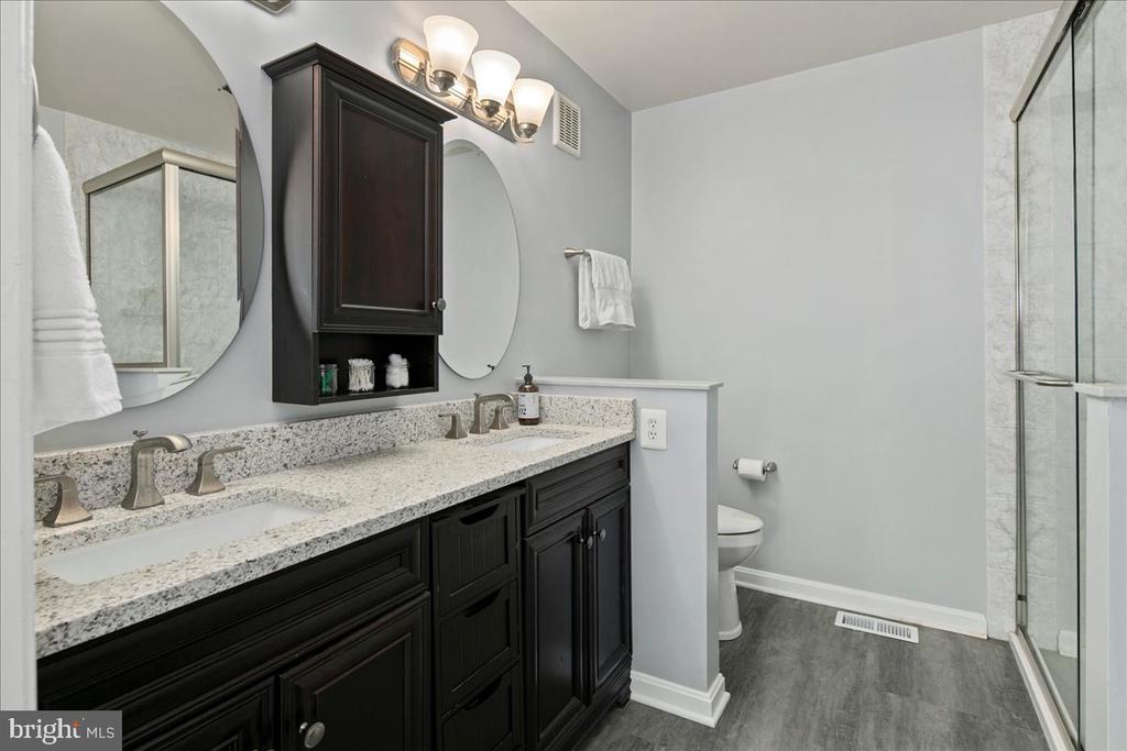 5986 KIMBERLY ANNE WAY