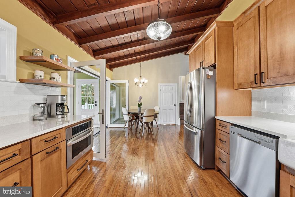 6803 DERRELL COURT