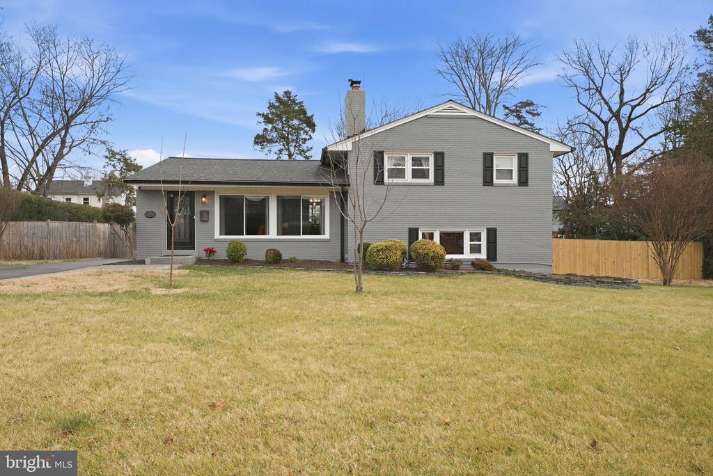 6803 DERRELL COURT