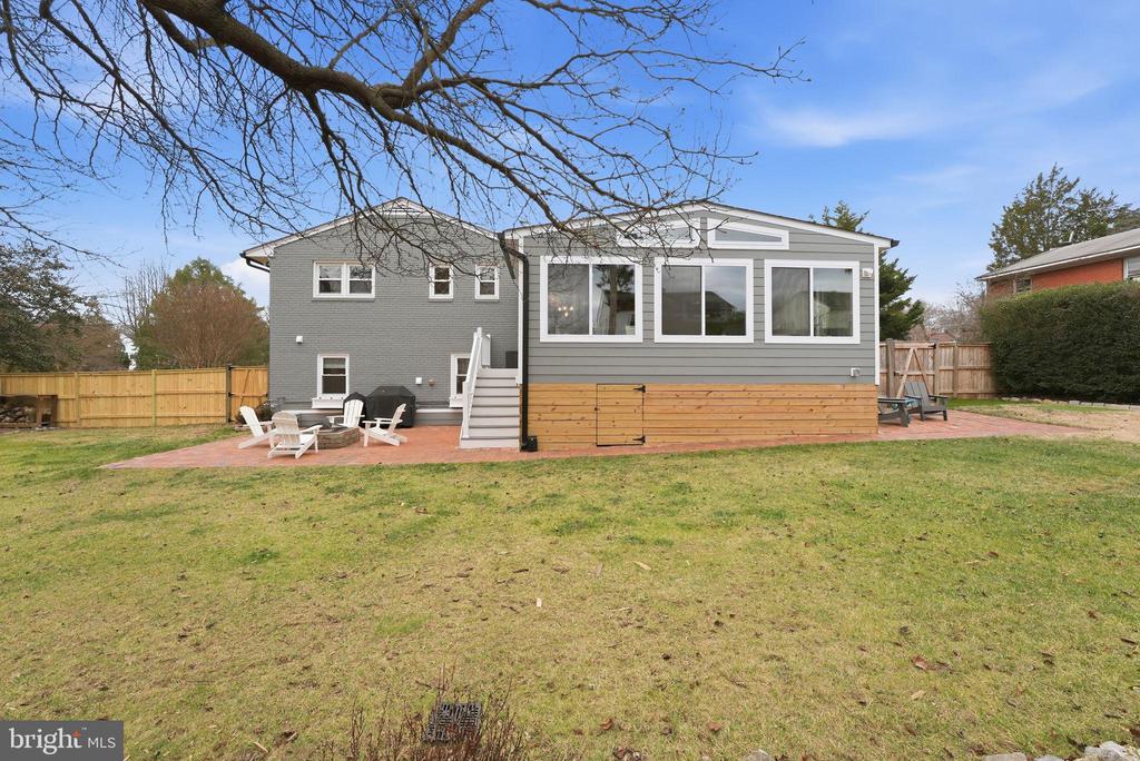 6803 DERRELL COURT