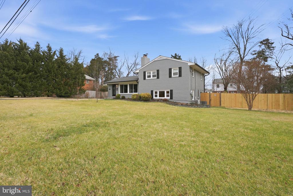 6803 DERRELL COURT
