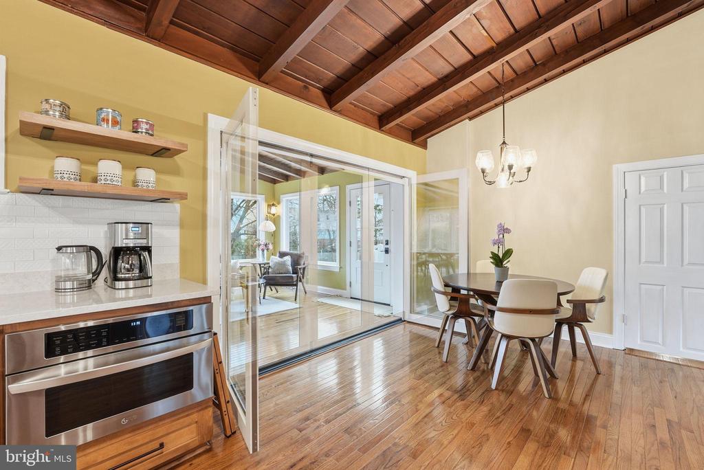 6803 DERRELL COURT