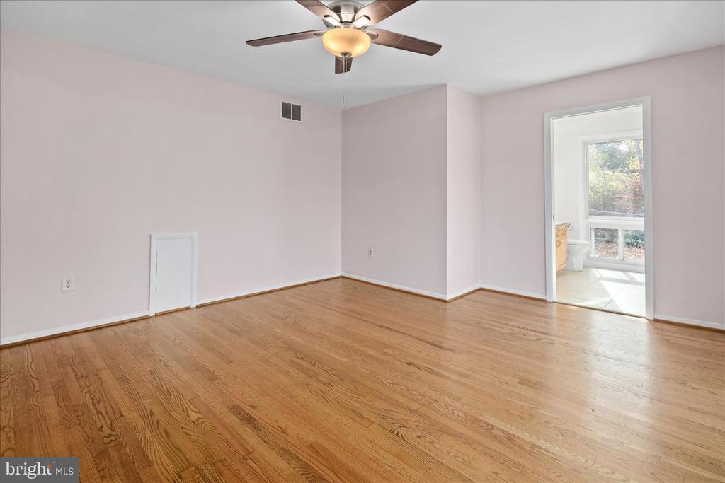 3713 MARYLAND STREET