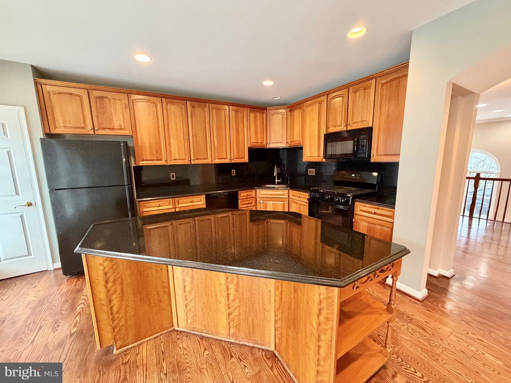 3344 WILTON CREST COURT