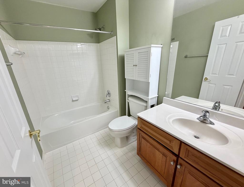 3344 WILTON CREST COURT