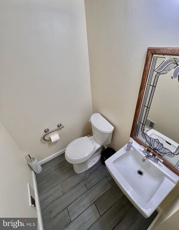8679 HICKORY RIDGE COURT