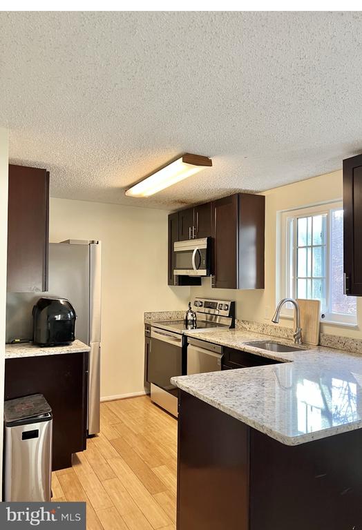 8679 HICKORY RIDGE COURT