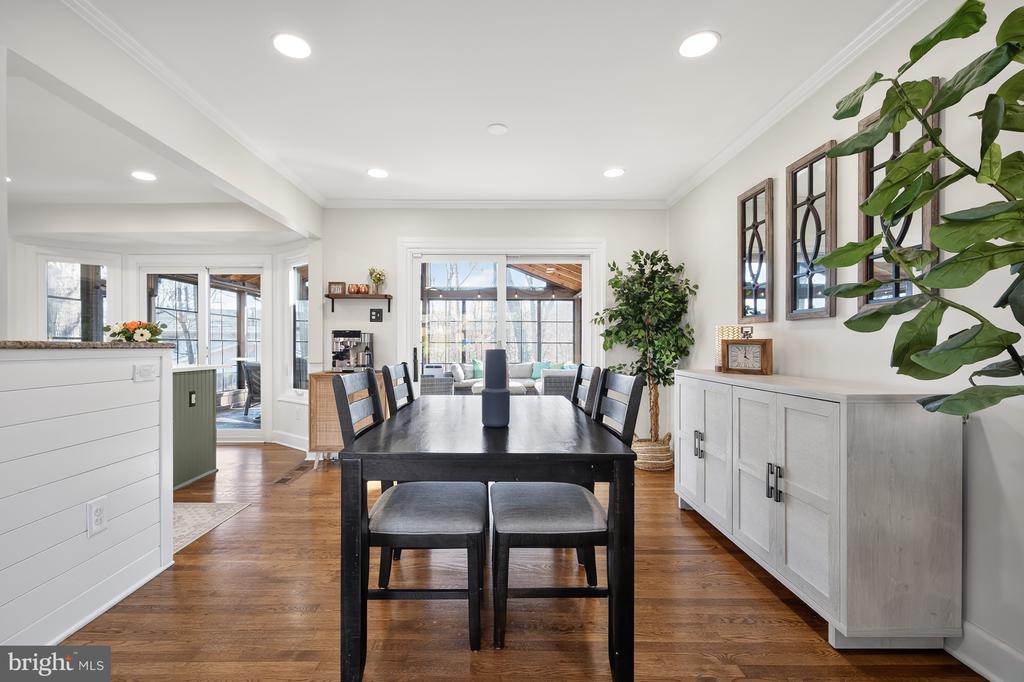 3809 MOSS DRIVE