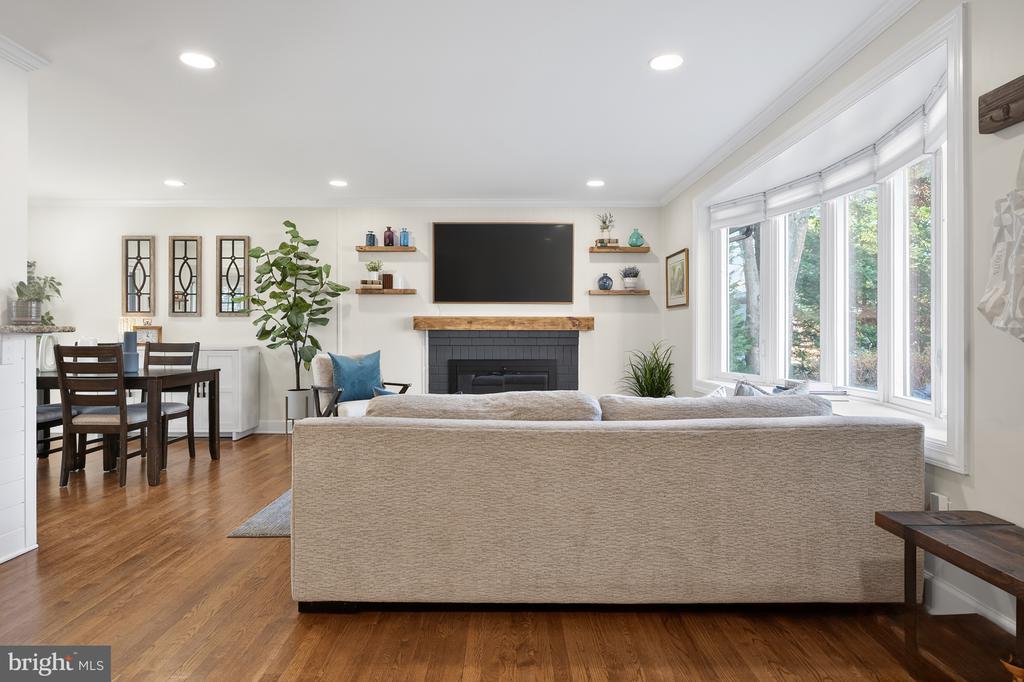 3809 MOSS DRIVE