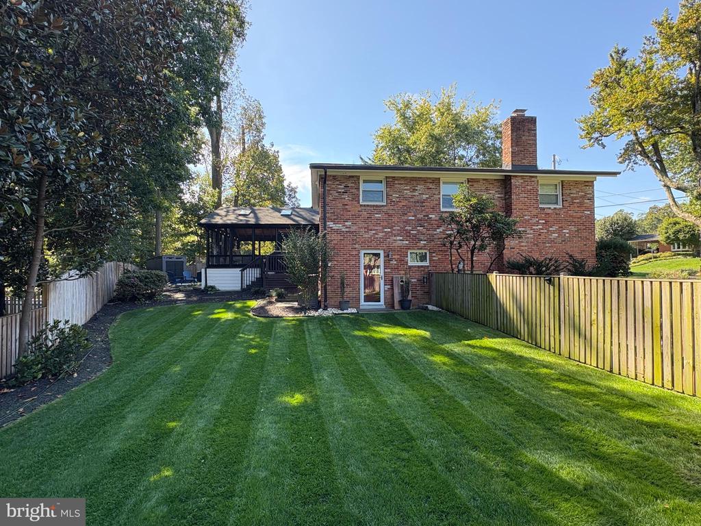3809 MOSS DRIVE