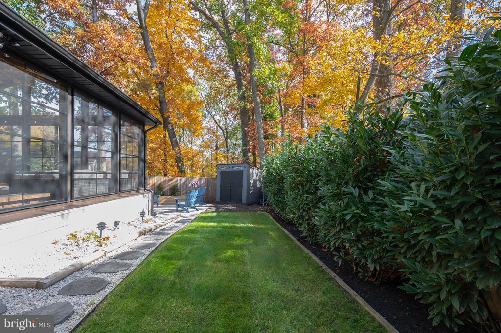 3809 MOSS DRIVE