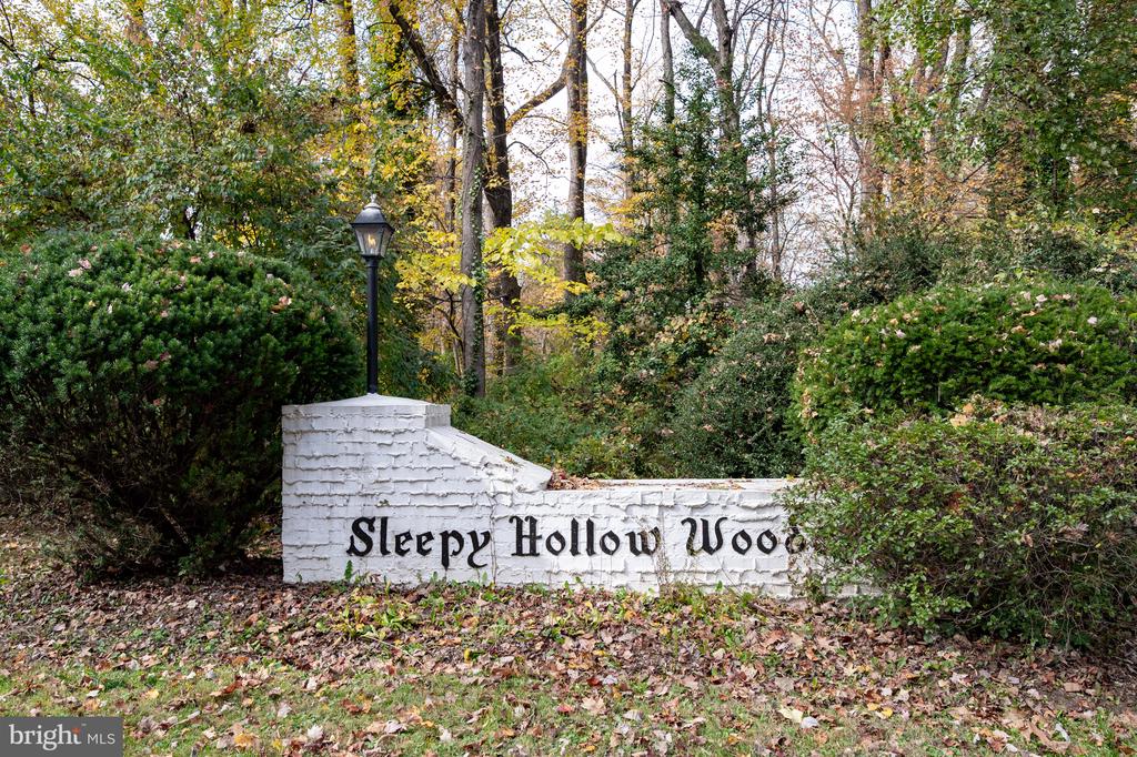 3809 MOSS DRIVE