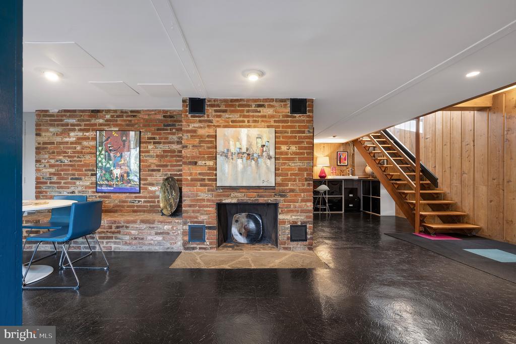 2205 PAUL SPRING ROAD