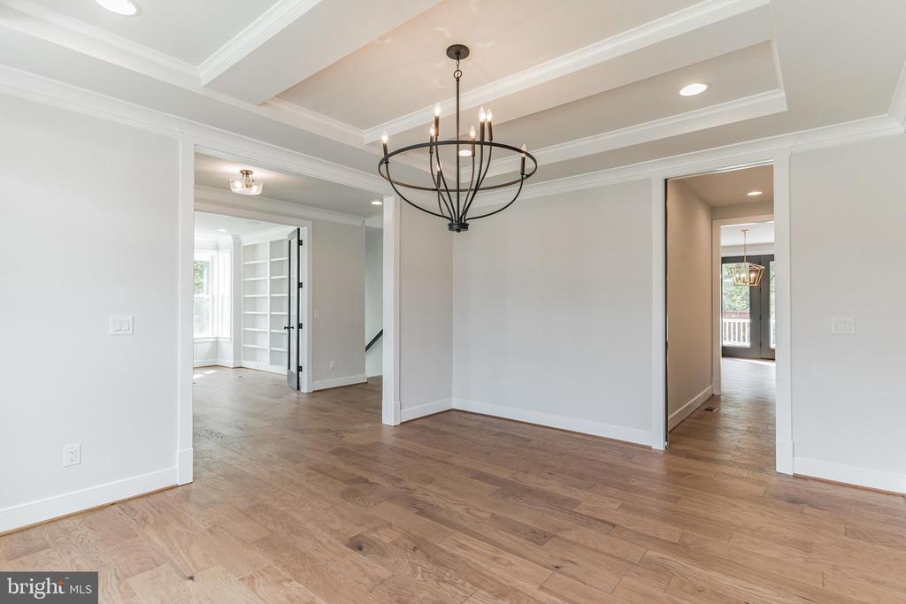 3612 CENTER DRIVE