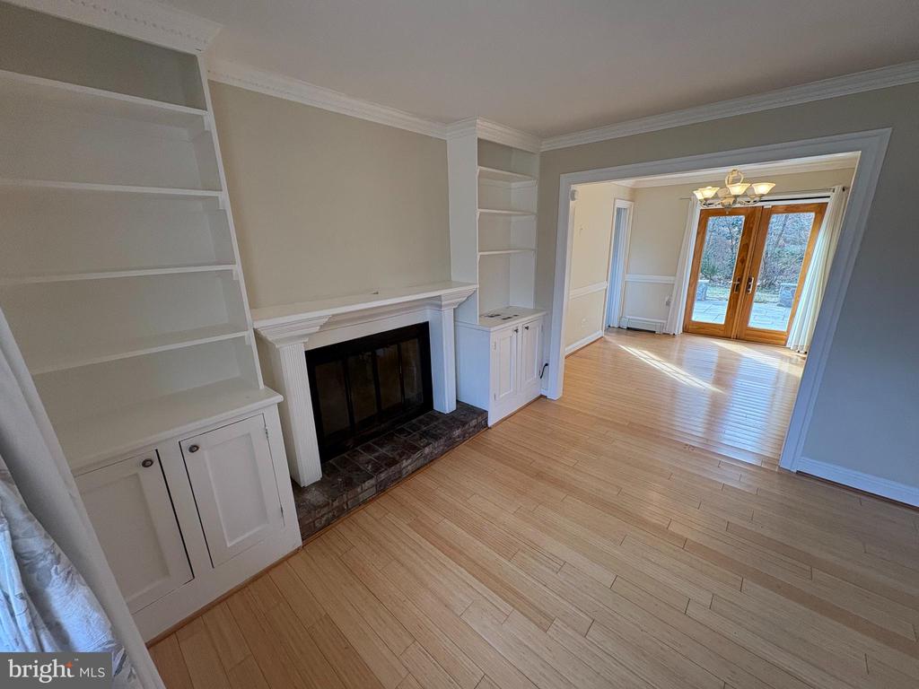 5304 CEDAR COURT