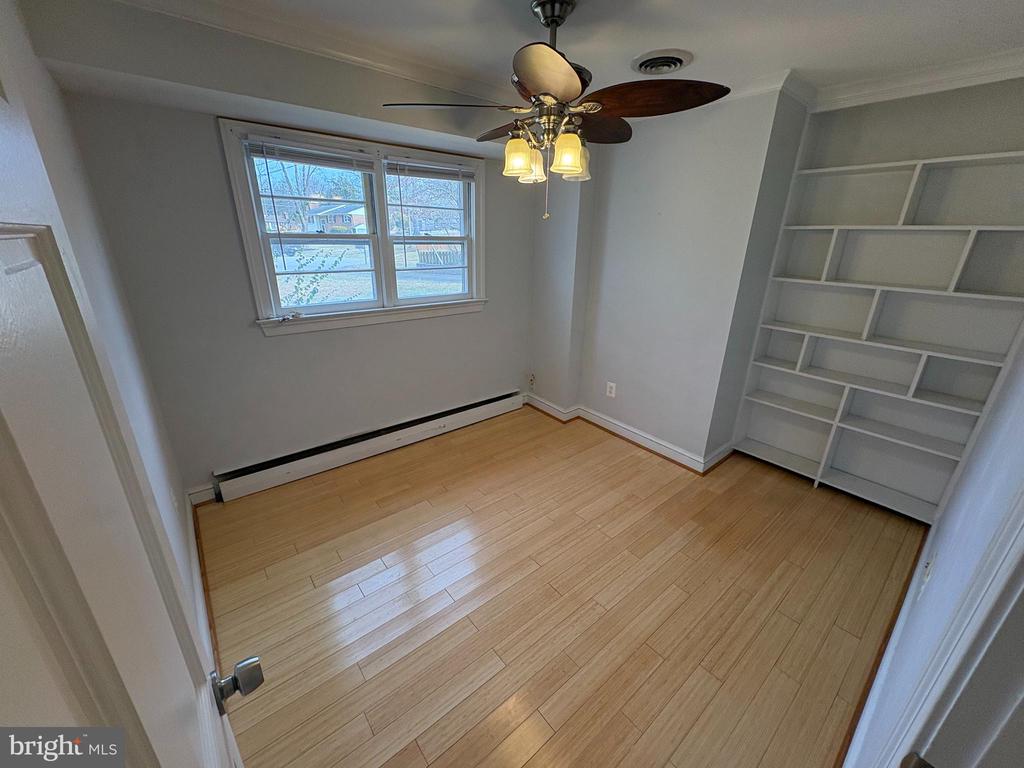5304 CEDAR COURT