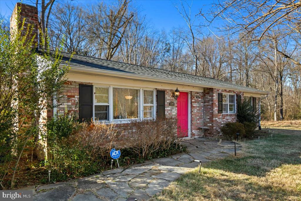 5304 CEDAR COURT