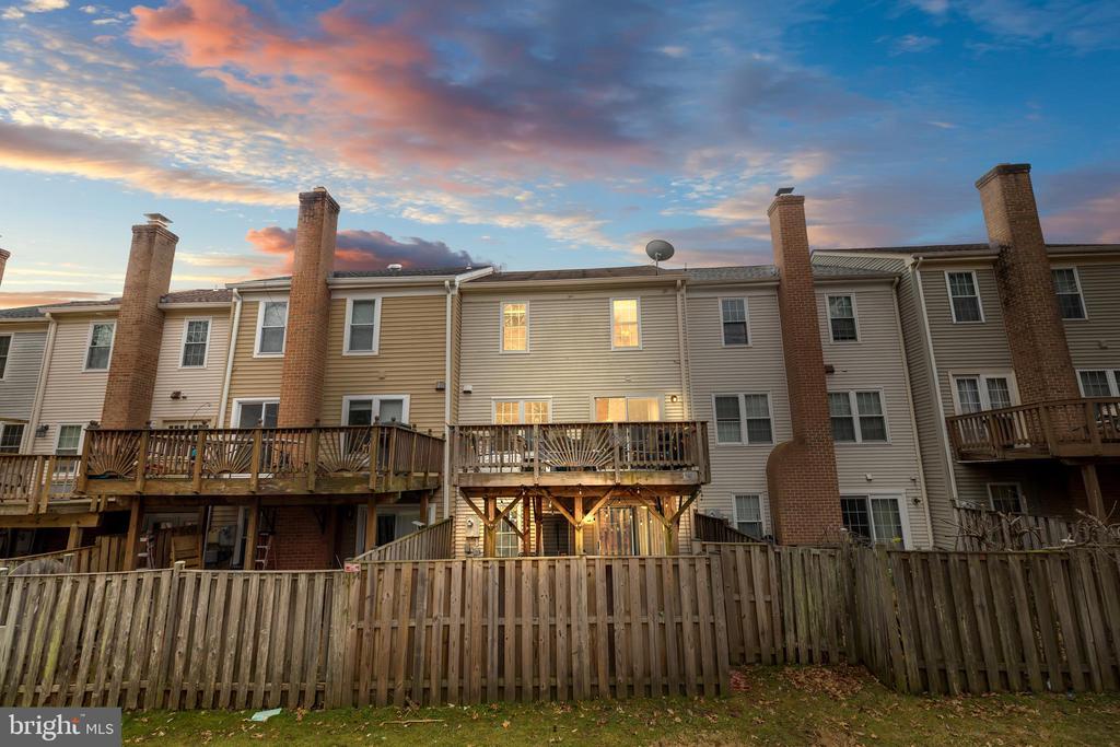 6163 GREEN HOLLOW COURT