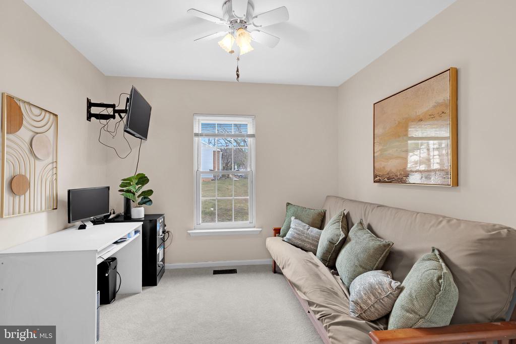 6163 GREEN HOLLOW COURT