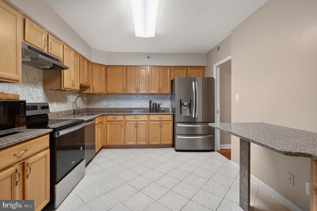 3709 S GEORGE MASON DRIVE 406-E
