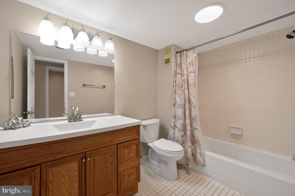 3709 S GEORGE MASON DRIVE 406-E