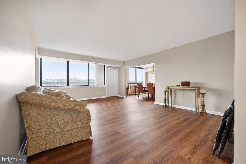 3709 S GEORGE MASON DRIVE 406-E
