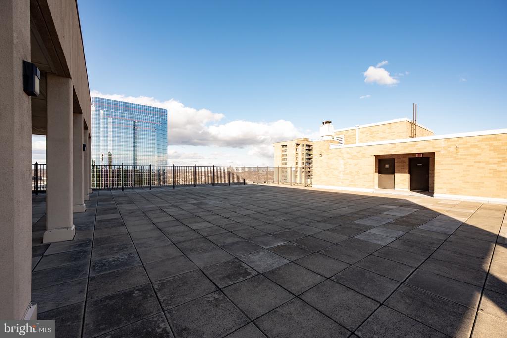 3709 S GEORGE MASON DRIVE 406-E