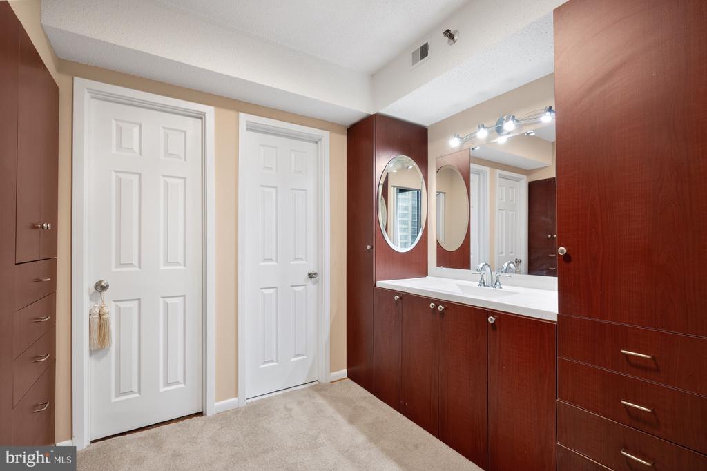 3709 S GEORGE MASON DRIVE 406-E