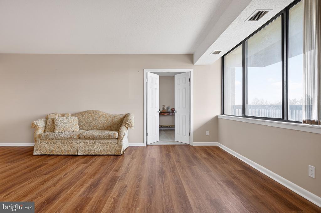 3709 S GEORGE MASON DRIVE 406-E