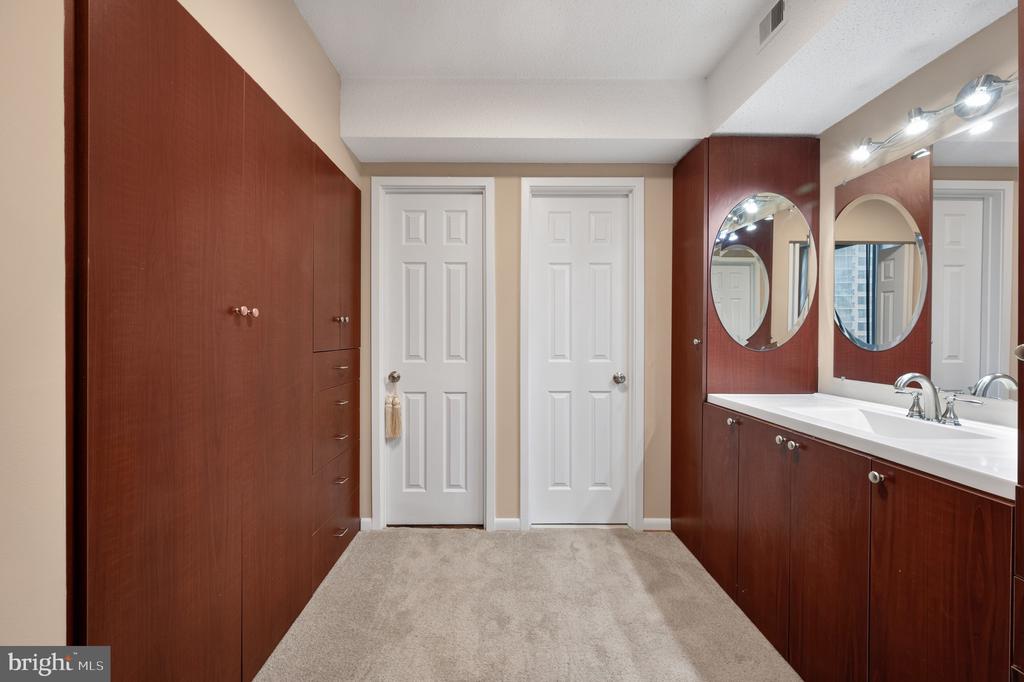 3709 S GEORGE MASON DRIVE 406-E