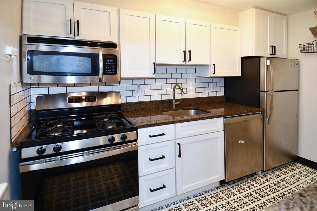 6608 BOULEVARD VIEW A2