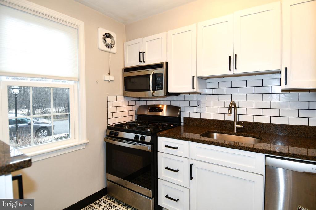 6608 BOULEVARD VIEW A2