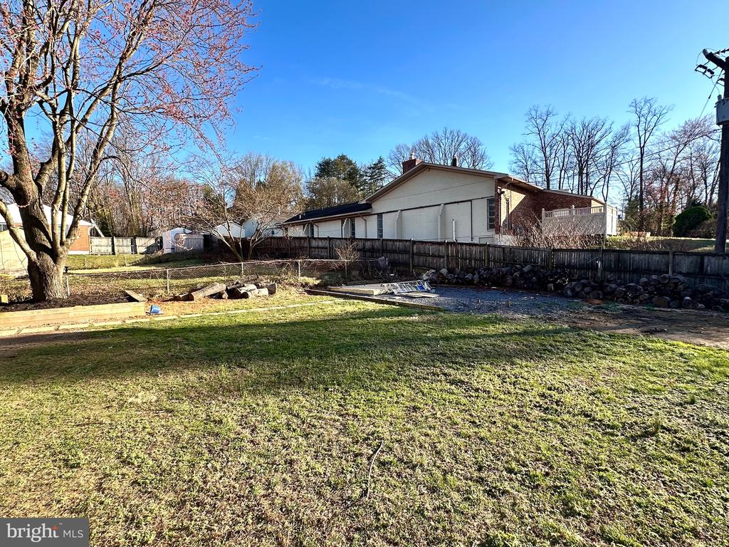 6406 WILCOX COURT