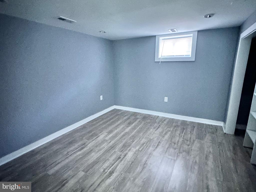 6406 WILCOX COURT