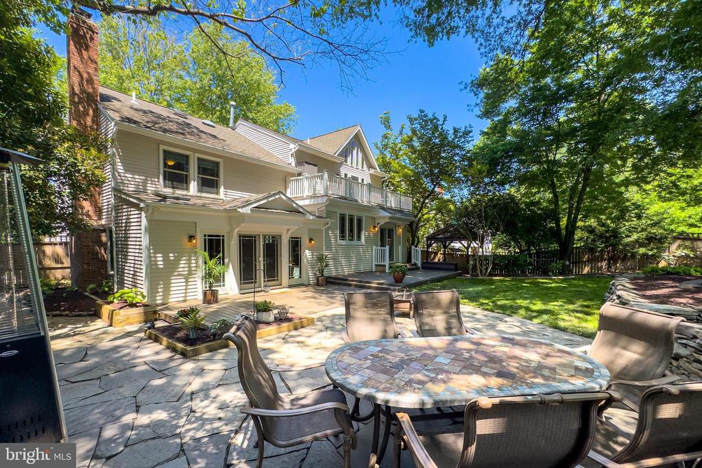 6247 GENTLE LANE