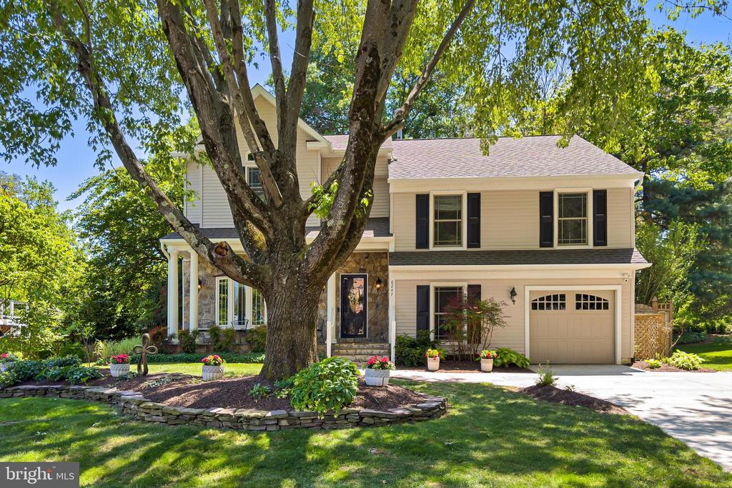6247 GENTLE LANE