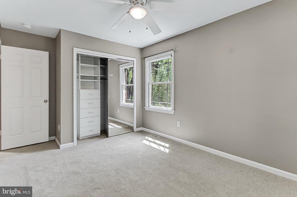 6247 GENTLE LANE