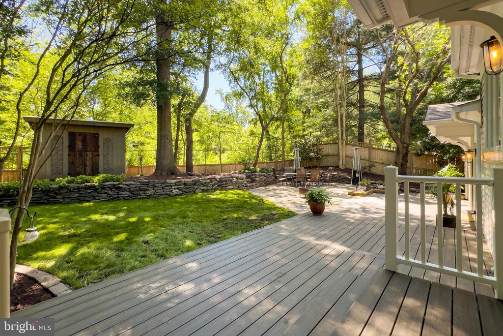 6247 GENTLE LANE